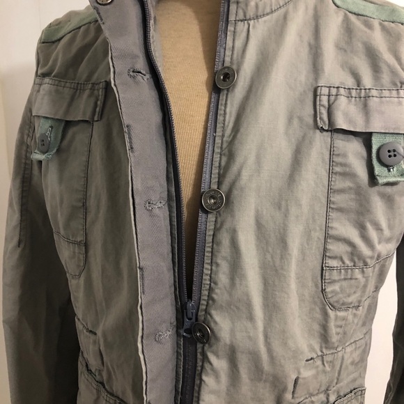 Womens Gray Jacket. Large - Picture 6 of 6